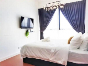 The Hub SS2 - Studio Suite Room
